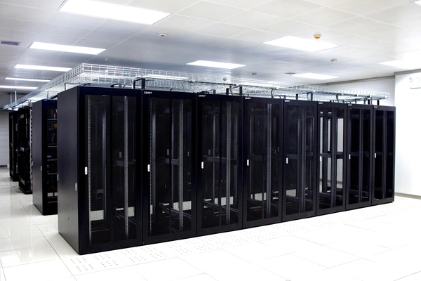 Optimieren Sie die Netzwerk leistung mit L2 /L3 Managed Switch-Optionen